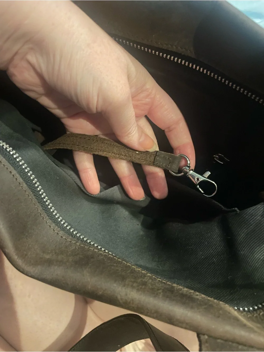 Classic Brown Leather Tote Bag - Stylish Everyday Carry